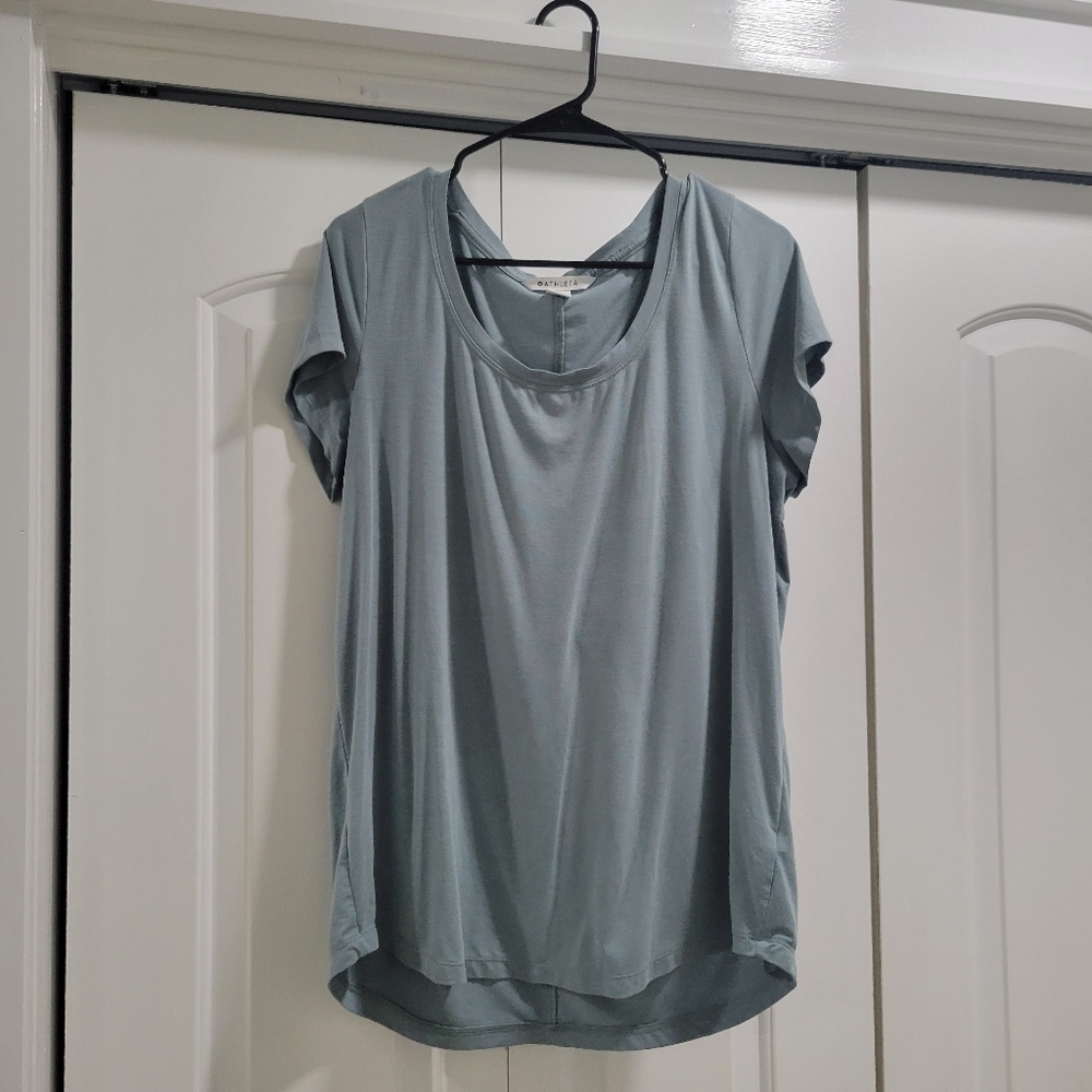 Athleta Stratus ii tee in sage green size medium